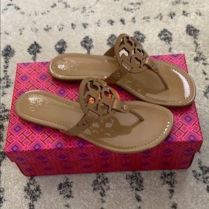NEW Tory Burch Miller Sandals Sand Patent